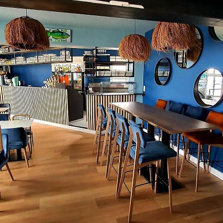 Châtelaillon-Plage Hotel Restaurant L'Atelier Des Cousins מראה חיצוני תמונה