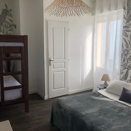 Châtelaillon-Plage Hotel Restaurant L'Atelier Des Cousins מראה חיצוני תמונה